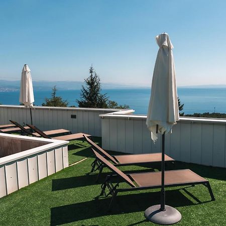 Apartment Lui With Rooftop Swimming Pool Ičići Exterior foto